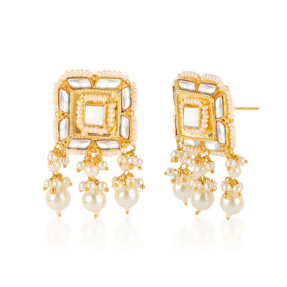 Gold Mother of Pearl Pachi Kundan Necklace Set with Earrings
